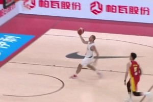 太燃了！观众席球迷视角看杨瀚森上篮准绝杀